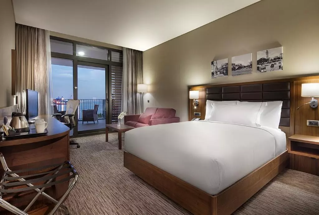 hotel hilton garden inn izmir_shabavizparvaz_09.jpg